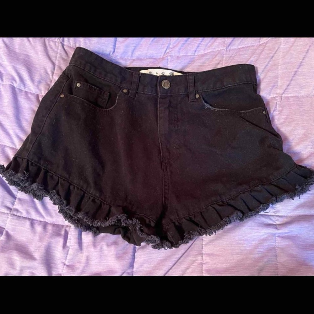 ruffled black denim shorts